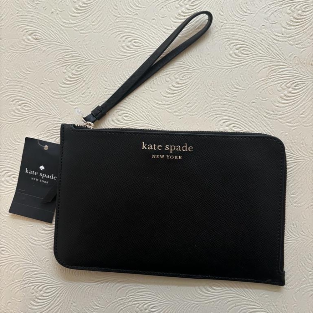 Brand New Kate Spade leather wristlet